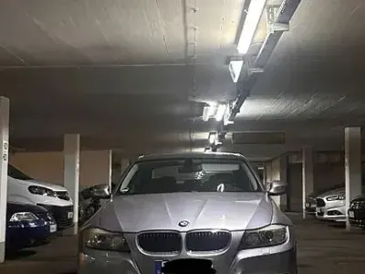 Gebraucht BMW 318 143 PS (105 kW) 2009 Limousine
