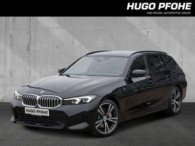 Black sapphire metallic Gebraucht 2024 BMW 330 M Sport Kombi | 46.989 € (Fairer Preis)