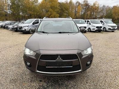 Beige Gebraucht 2010 Mitsubishi Outlander SUV | 5.900 € (Fairer Preis)