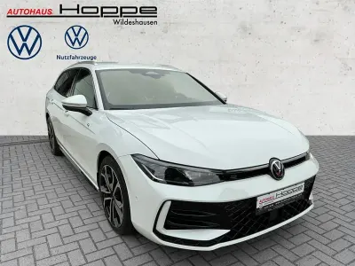 Neu VW Passat R-line 150 PS (110 kW) 2025 Weiß Kombi