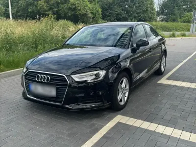 Gebraucht Audi A3 116 PS (85 kW) 2018 Schwarz Limousine
