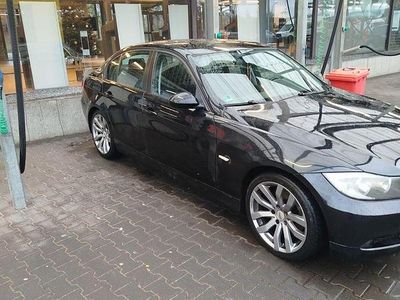 Second-hand BMW 318 143 CP (105 kW) 2008 Negru Berlinǎ