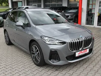 Gebraucht BMW 225 Active Tourer M Sport 245 PS (180 kW) 2025 Grau Van / Kleinbus