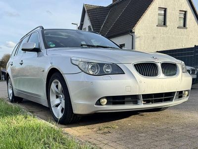 Gebraucht BMW 525 193 PS (141 kW) 2004 Silber Kombi