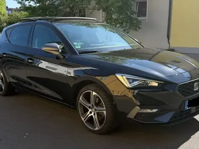 Gebraucht Seat Leon FR 131 PS (96 kW) 2022 Schwarz Limousine