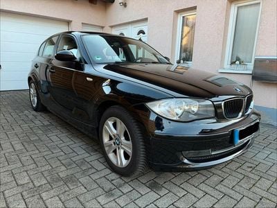 Gebraucht BMW 118 143 PS (105 kW) 2009 Schwarz Kleinwagen