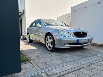 Gebraucht Mercedes C320 Avantgarde 218 PS (160 kW) 2004 Silber Limousine