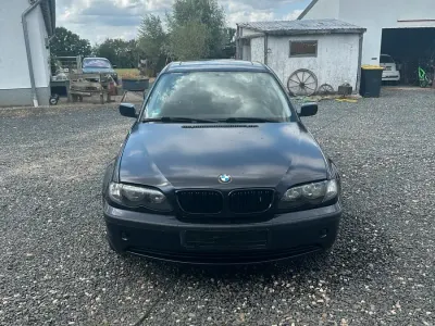 Gebraucht BMW 318 143 PS (105 kW) 2005 Blau Limousine