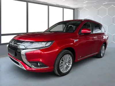 Gebraucht Mitsubishi Outlander P-HEV Spirit 224 PS (164 kW) 2021 Rot SUV