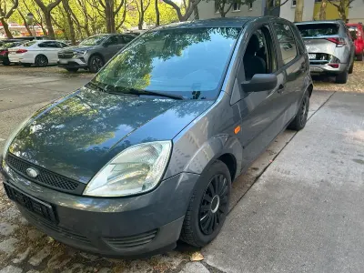 Gebraucht Ford Fiesta 75 PS (55 kW) 2004 Grau Kleinwagen