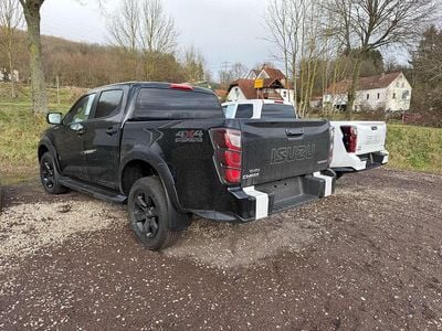 Neu Isuzu D-Max 163 PS (119 kW) 2025 Schwarz Pickup