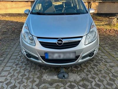 Silber Gebraucht 2010 Opel Corsa Kleinwagen | 3.100 €