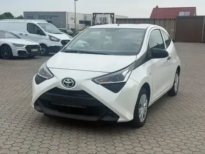 Gebraucht Toyota Aygo 72 PS (52 kW) 2019 Weiß Kleinwagen