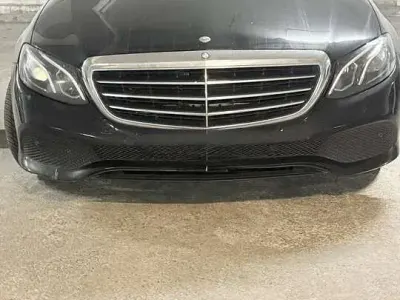 Używany Mercedes E200