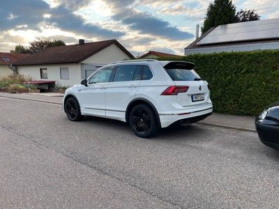 gebraucht VW Tiguan 2.0 TDI SCR DSG R-Line Navi AHK LED ACC