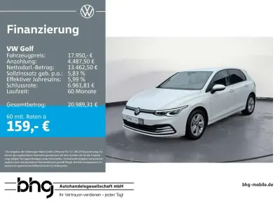 Gebraucht VW Golf VIII Life 131 PS (96 kW) 2023 Weiß Limousine
