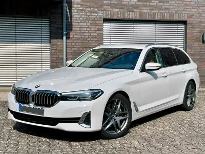 Używany BMW 530 286 KM (210 kW) 2021 Biały Kombi
