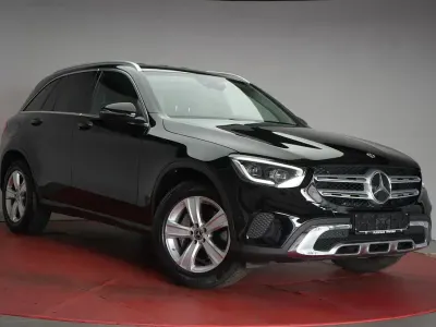 Second-hand Mercedes GLC300 245 CP (180 kW) 2021 Negru SUV