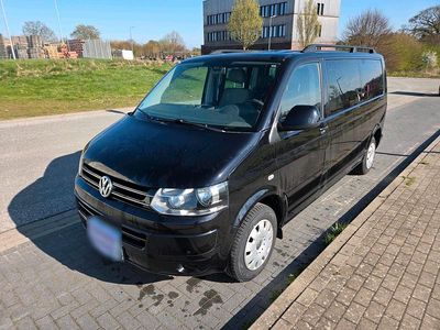 Usata VW Caravelle 140 CV (102 kW) 2012 Nero Furgone