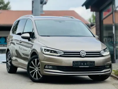 Gebraucht VW Touran Highline 150 PS (110 kW) 2018 Beige Van / Kleinbus