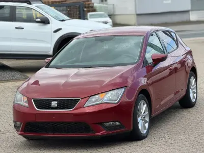 Gebraucht Seat Leon Style 105 PS (77 kW) 2013 Rot Limousine