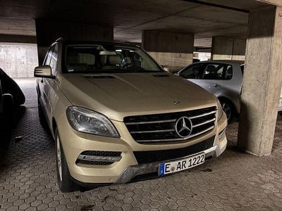 Begagnad Mercedes ML250 204 HK (150 kW) 2012 Guld SUV