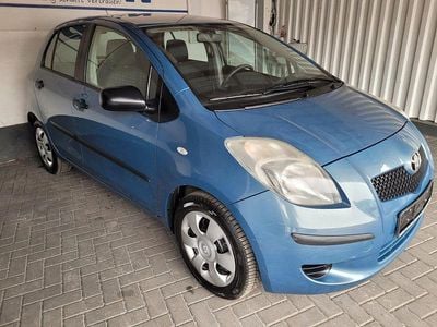 Usata Toyota Yaris Sol 87 CV (63 kW) 2007 Blu Utilitaria