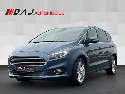Gebraucht Ford S-MAX Titanium 150 PS (110 kW) 2018 Blau Van / Kleinbus