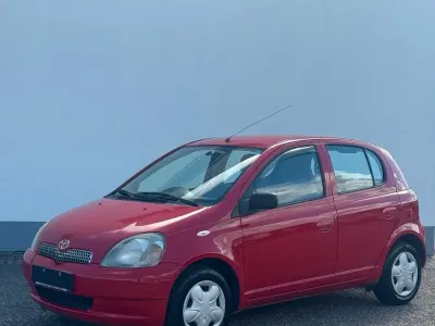 Gebraucht Toyota Yaris 86 PS (63 kW) 2000 Rot Kleinwagen
