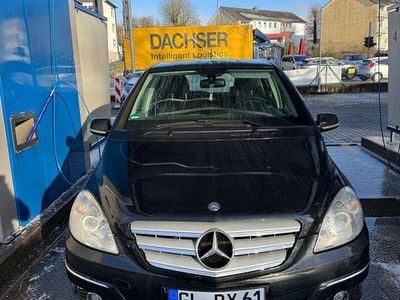 Schwarz Gebraucht 2008 Mercedes B180 Van / Kleinbus | 2.500 € (Guter Preis)