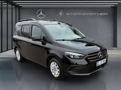 Second-hand Mercedes T180 116 CP (85 kW) 2024 Negru Monovolum