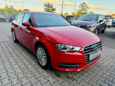 Gebraucht Audi A3 Sport 150 PS (110 kW) 2015 Rot Limousine
