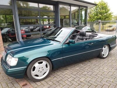 Mercedes E200