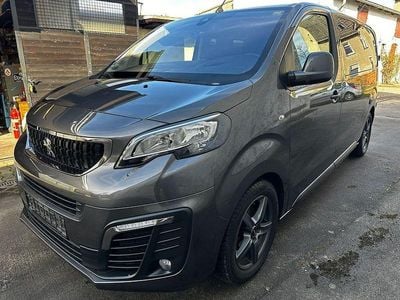 Gebraucht Peugeot Expert Comfort plus 179 PS (131 kW) 2018 Gris platinium Van