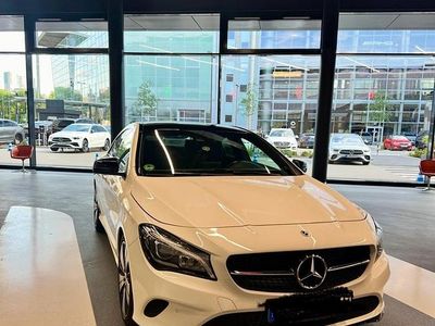 Mercedes CLA200