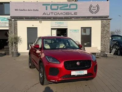 Używany Jaguar E-Pace R-Dynamic 249 KM (183 kW) 2018 Czerwony SUV