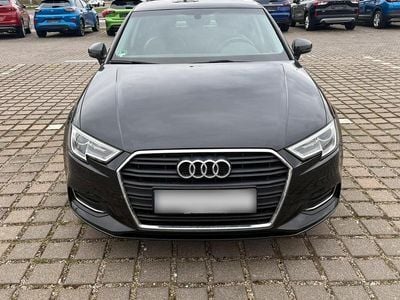 Gebraucht Audi A3 116 PS (85 kW) 2019 Schwarz Limousine