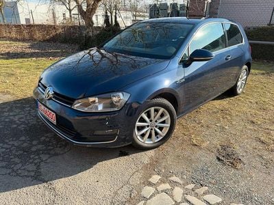 Gebraucht VW Golf VII LOUNGE 125 PS (91 kW) 2015 Blau Kleinwagen