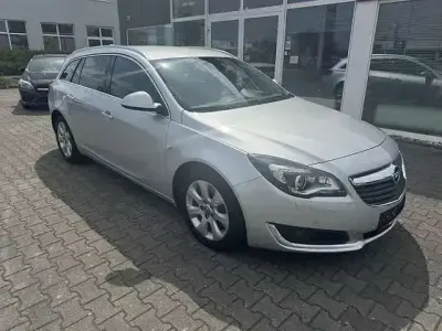 Gebraucht Opel Insignia Innovation 170 PS (125 kW) 2017 Argonsilber/sovereign/swit Kombi