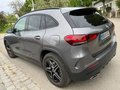 Gebraucht Mercedes GLA220 AMG 190 PS (139 kW) 2022 Grau SUV