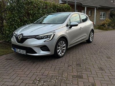 Gebraucht Renault Clio V Intens 91 PS (66 kW) 2021 Silber Limousine