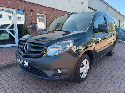 Używany Mercedes Citan 109 90 KM (66 kW) 2017 Czarny Minivan