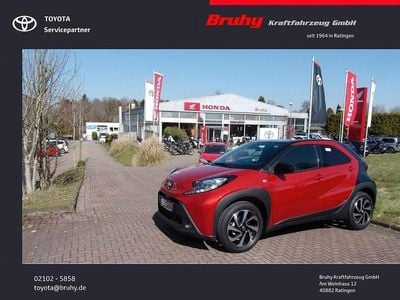 Nuova Toyota Aygo X 72 CV (52 kW) 2025 Rosso SUV