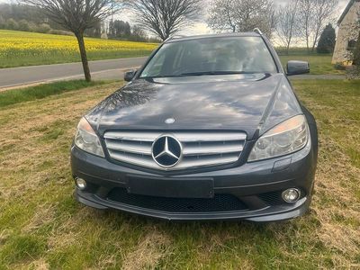 Gebraucht Mercedes 220 Avantgarde 170 PS (125 kW) 2009 Grau Kombi