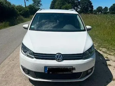 Gebraucht VW Touran Life 140 PS (102 kW) 2013 Weiß Van / Kleinbus