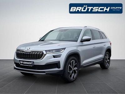 Brilliantsilber metallic Gebraucht 2024 Skoda Kodiaq Style SUV | 34.280 € (Fairer Preis)