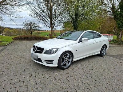 Gebraucht Mercedes C220 170 PS (125 kW) 2014 Weiß Coupé