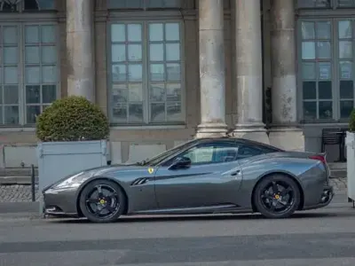 Second-hand Ferrari California 460 CP (338 kW) 2011 Gri Cabrio