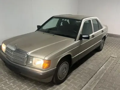 Gebraucht Mercedes 190 75 PS (55 kW) 1992 Silber Limousine