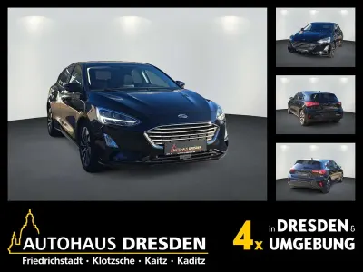 Gebraucht Ford Focus Cool & Connect 101 PS (74 kW) 2018 Schwarz Limousine